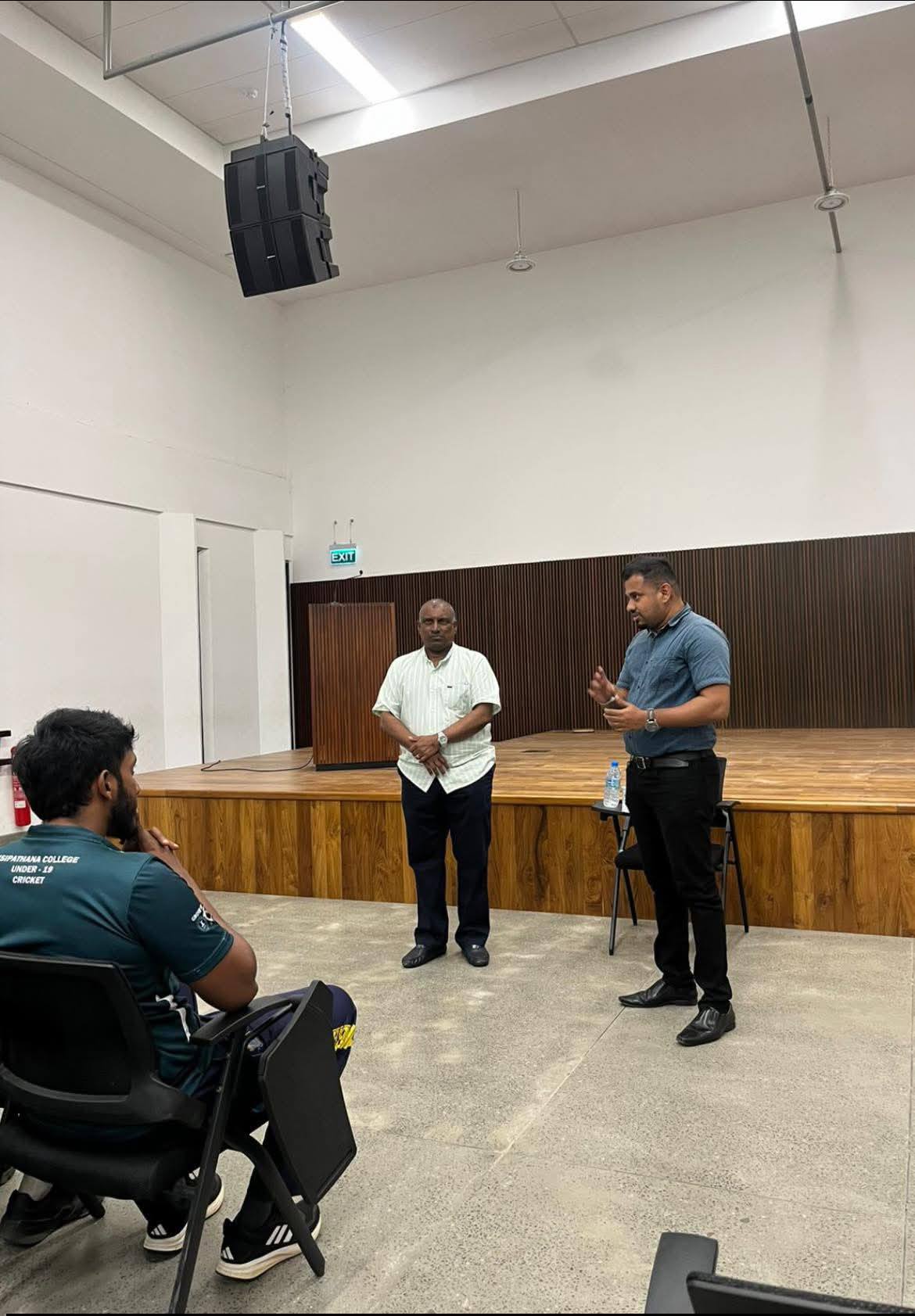 Sri Lankan cricket royalty comes home. Aravinda de Silva inspires the next generation at Isipathana