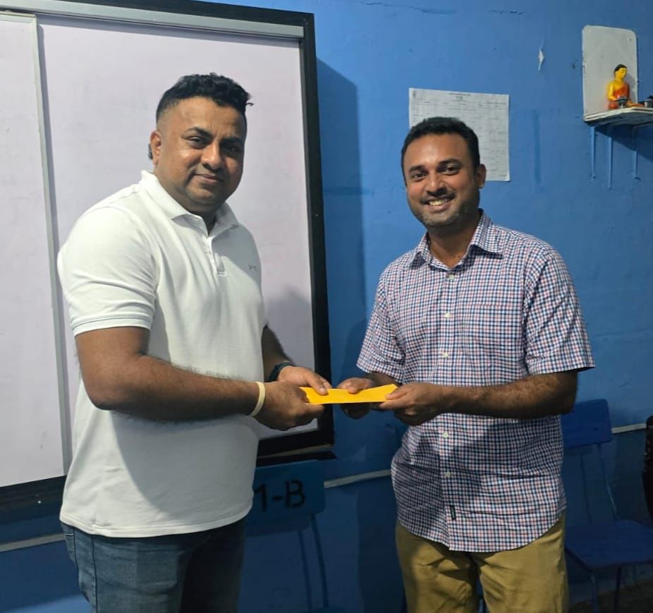 Isipathana Class of ’98 Supports College Cricketers with Rs. 100,000 Contribution