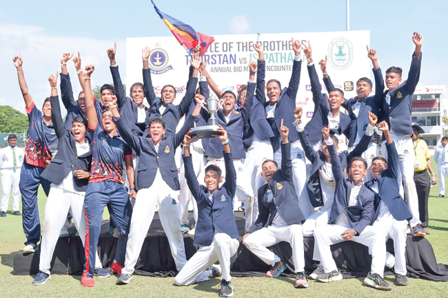 Thurstan Dominate as Spin Twins Dismantle Isipathana